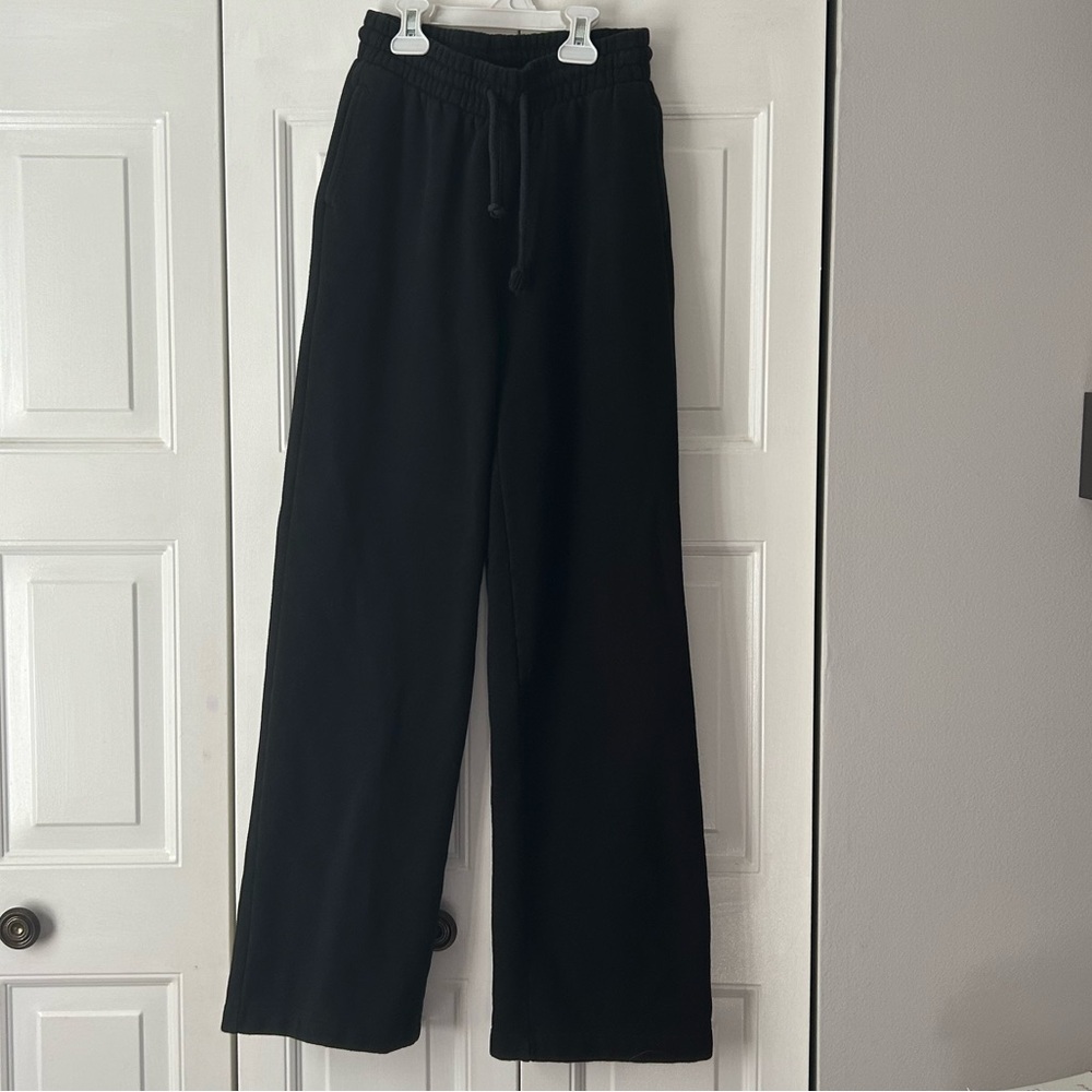 Aritzia Tna COZY fleece sweatpants